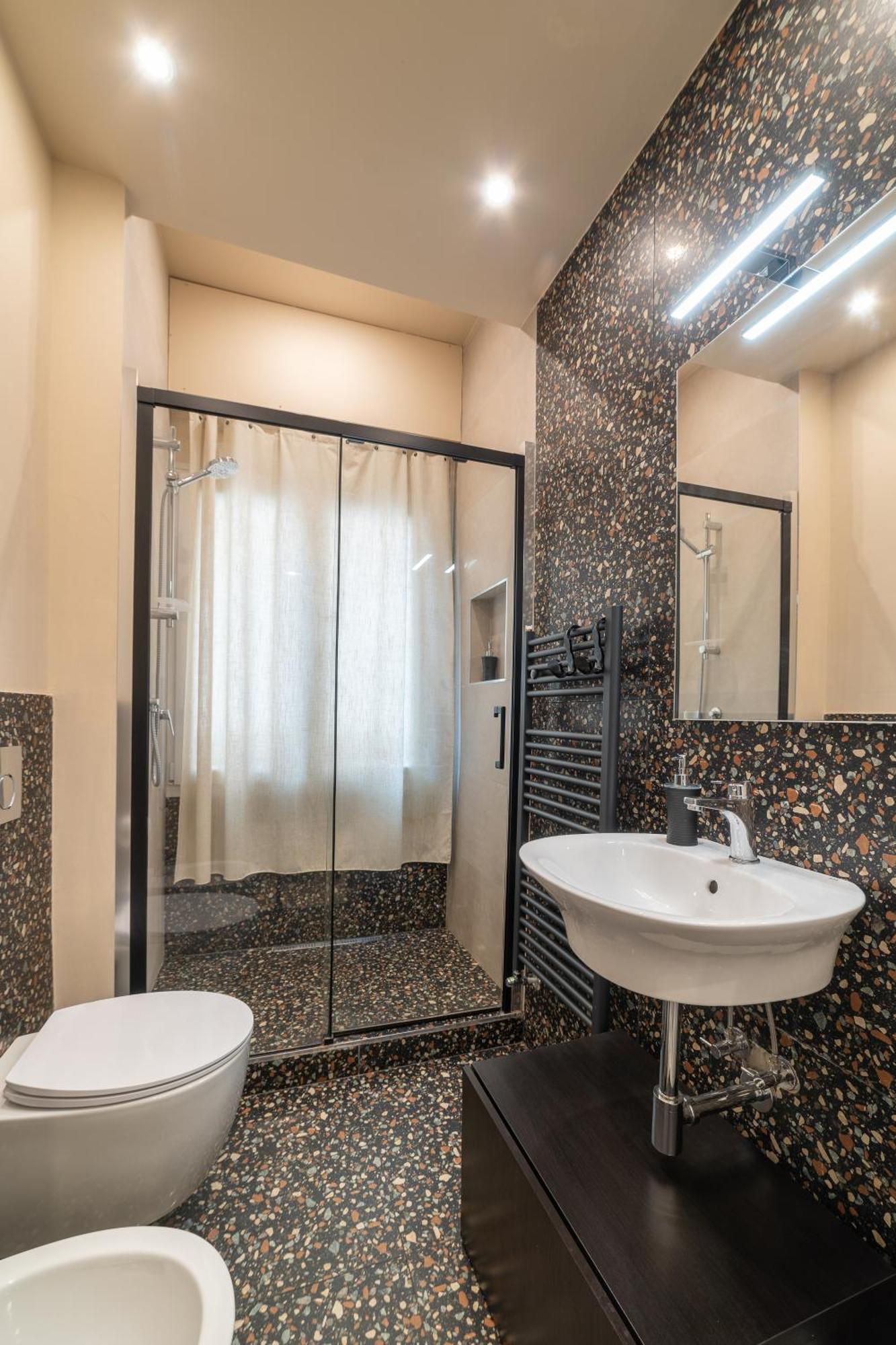 Casa Daura - Your Comfortable Apartment In Bologna - Parking Exterior foto