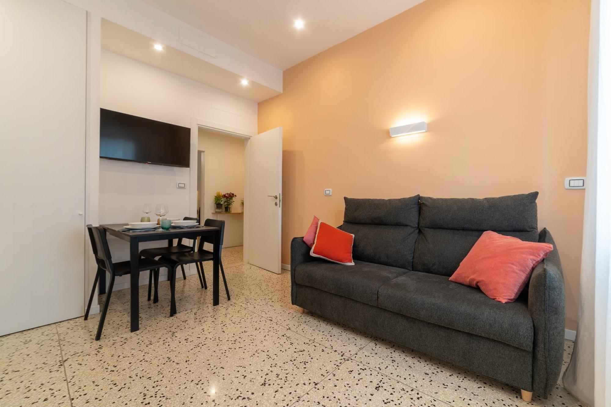 Casa Daura - Your Comfortable Apartment In Bologna - Parking Exterior foto